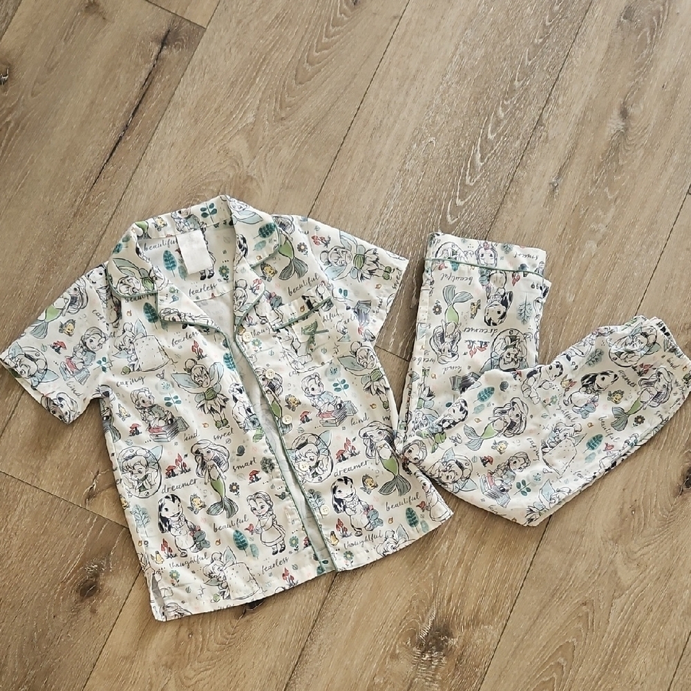 Kids Disney Print Pajamas Set